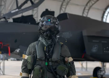 Pilotos del caza F-35 se entrenan con el nuevo equipo CBRN 