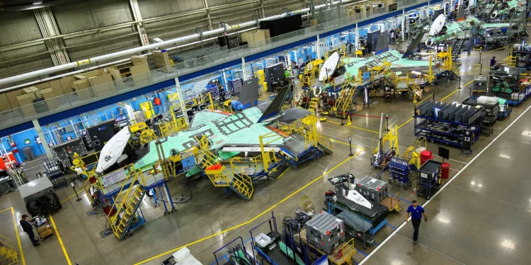 Lockheed Martin se dispone a entregar 100 cazas F-35 a EE. UU.