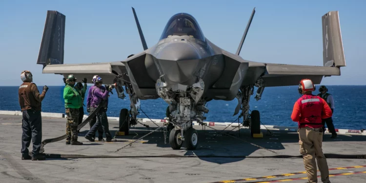 Lockheed Martin ha entregado el F-35C número 100