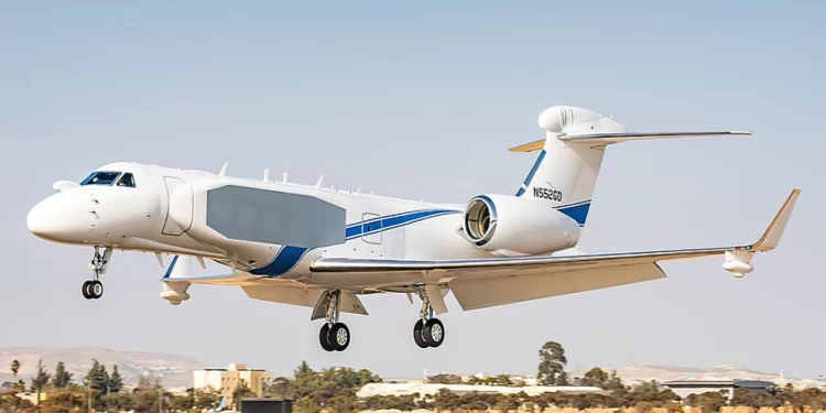 El avión espía más avanzado del mundo llega a la base Nevatim