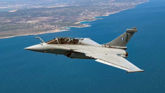 El Rafale desactiva amenazas con el sistema SPECTRA