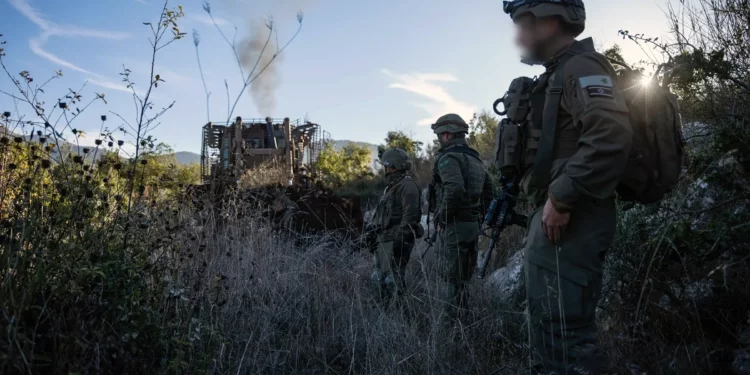 Israel retira tropas de Khiam según acuerdo con Hezbolá