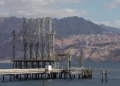 Vista de la terminal petrolera de la empresa Europe Asia Pipeline Company en la ciudad sureña de Eilat, el 14 de enero de 2022. (Noam Revkin Fenton/Flash90)