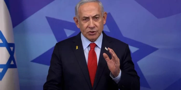 El primer ministro, Benjamin Netanyahu, habla en una declaración en video sobre el acuerdo de alto el fuego entre Israel y Hezbolá, el 26 de noviembre de 2024. (Captura de pantalla/GPO)