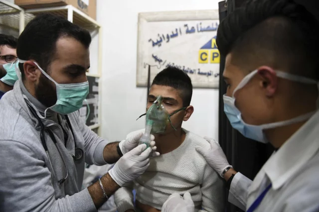Israel confirma ataques en Siria contra armas químicas y misiles