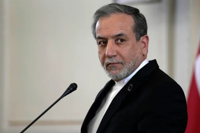 Irán y EE. UU. retomarán negociaciones nucleares en Omán