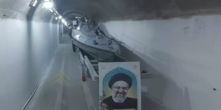 Irán inaugura base subterránea de misiles en el Golfo