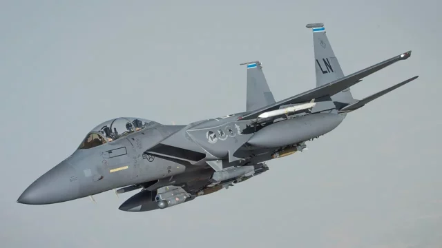 Del sigilo limitado al poder letal: La transición del F-15SE al F-15EX Eagle II
