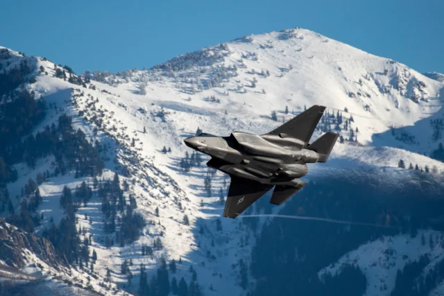 Dinamarca invierte $4.500 millones en 16 F-35 adicionales