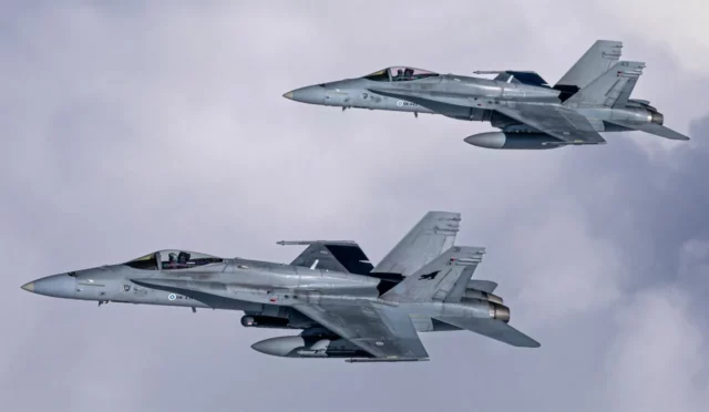 Los F/A-18 finlandeses realizarán vigilancia aérea en Islandia