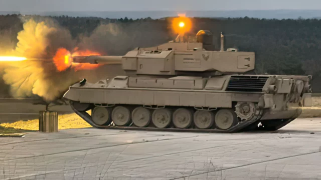 El Leopard 1 se enfrenta a la torreta belga Cockerill en su primera prueba
