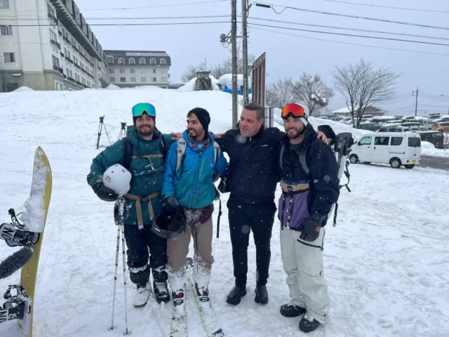 Tres israelíes rescatados tras quedar atrapados en montaña de Japón