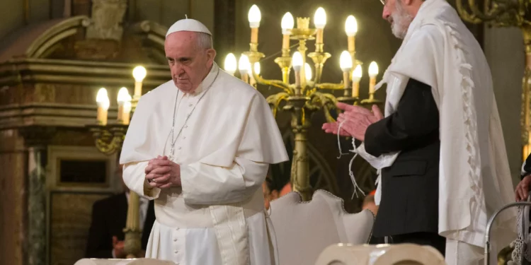 Rabino jefe de Roma critica al Papa Francisco por sus comentarios contra Israel