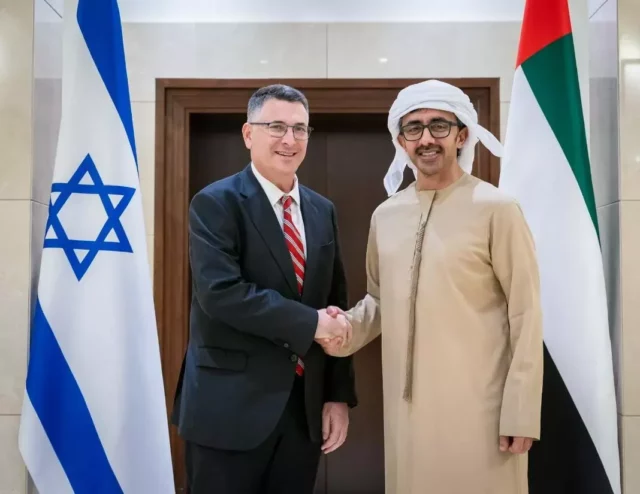 Ministros de Exteriores de Israel y Emiratos se reúnen en Abu Dhabi