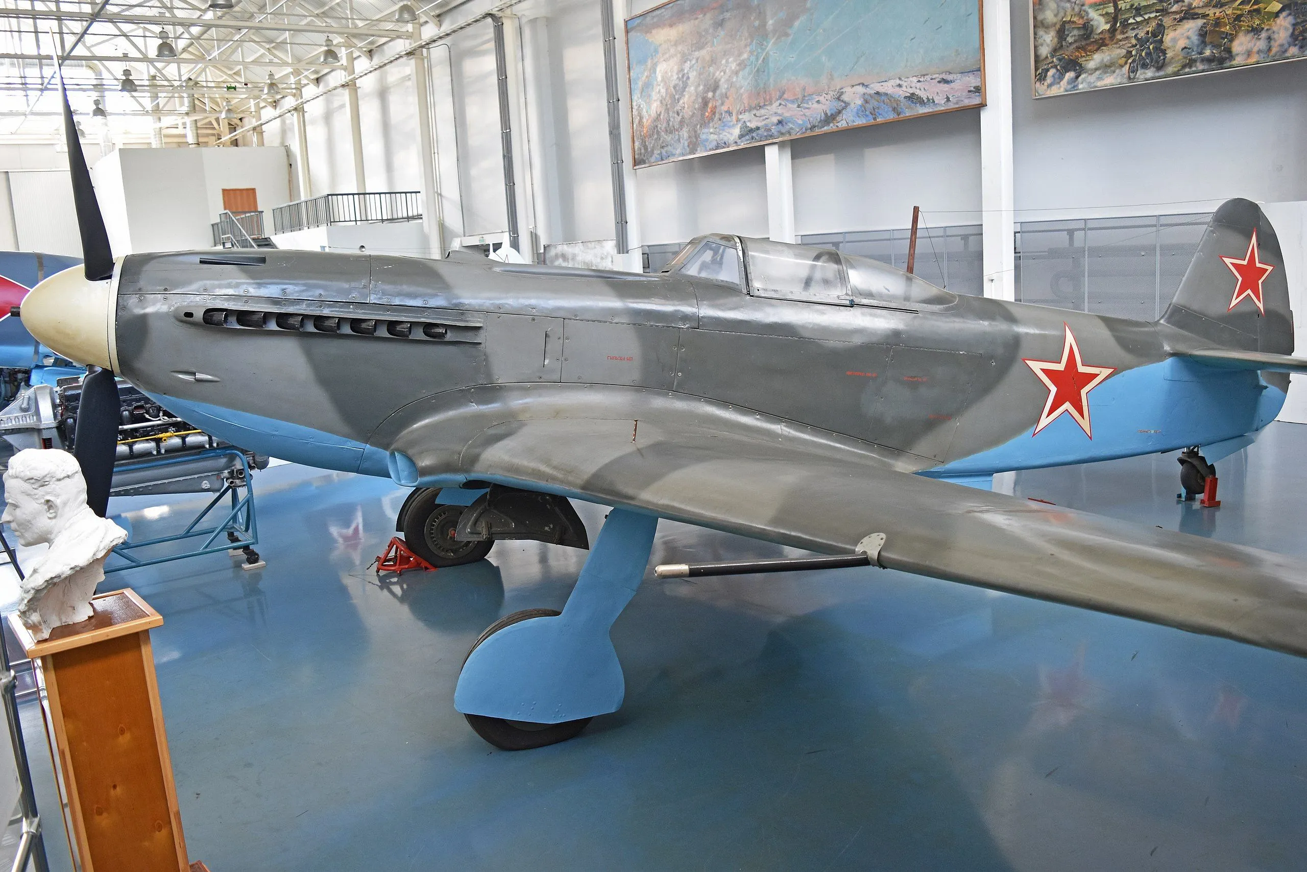 Yak-9