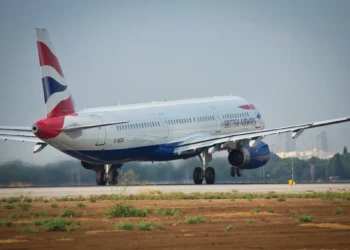 Un vuelo de British Airways despega del Aeropuerto Internacional Ben Gurion, el 3 de septiembre de 2014. (Moshe Shai/FLASH90)