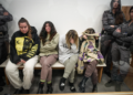 Cuatro mujeres sospechosas de intentar contrabandear 15 kg (933 libras) de cocaína y ketamina desde Alemania a Israel llegan a una audiencia judicial en Lod el 2 de febrero de 2023. (Avshalom Sassoni/Flash90)