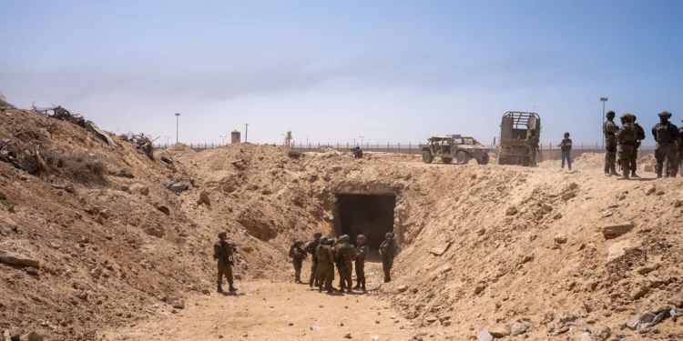 Un gran túnel de Hamás descubierto a lo largo del Corredor Filadelfia en Rafah, al sur de Gaza, el 12 de septiembre de 2024. (Emanuel Fabian/Times of Israel)