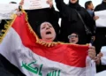 Manifestantes se reúnen para protestar contra un proyecto de ley que permitiría el matrimonio de mujeres menores de edad en la plaza Tahrir de Bagdad, Irak, el 8 de agosto de 2024. (Foto AP/Hadi Mizban, Archivo)