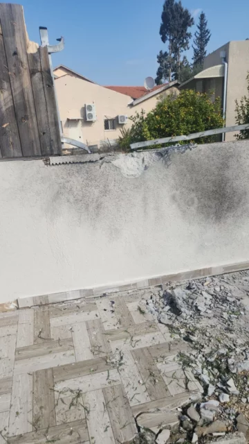 Un cohete disparado desde Gaza impacta una vivienda en Sderot