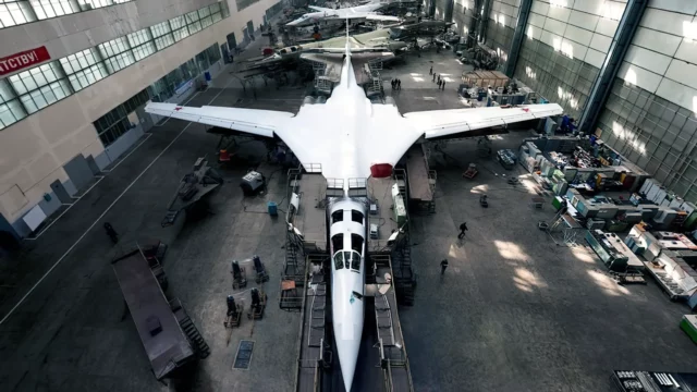 Fábrica de Kazán del bombardero Tu-160 atacada con drones