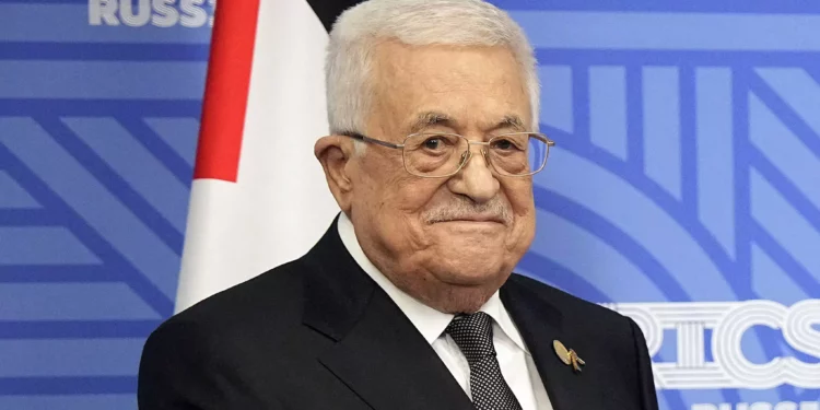 Líderes árabes excluyen a Abbas de cumbre en Riad sobre el futuro de Gaza