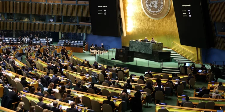 Israel se une a EE.UU. y vota a favor de Rusia en la ONU