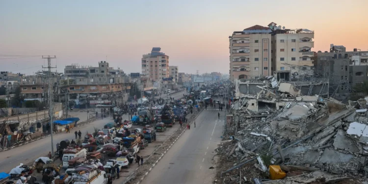 Israel ataca vehículo en Gaza que violó acuerdo de alto el fuego