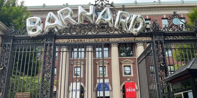 Barnard College expulsa a estudiantes por irrumpir en clase sobre Israel