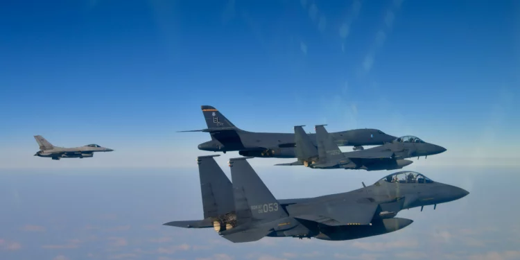 Bombarderos B-1 de EE. UU. lideran ejercicio en Corea del Sur