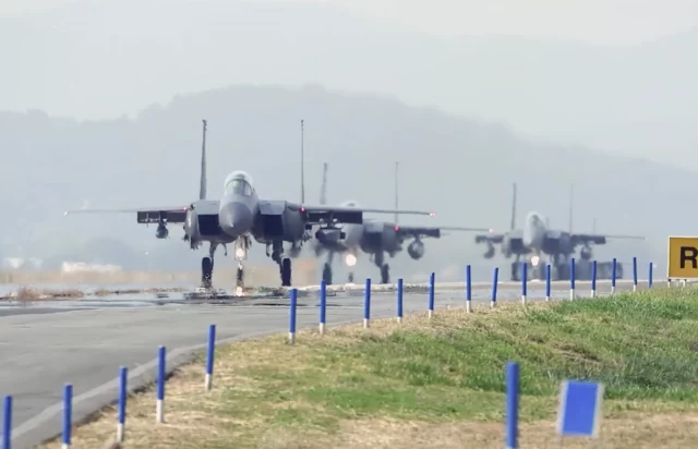 F-15 de Boeing superan a F-22 y F-35 en pruebas de combate