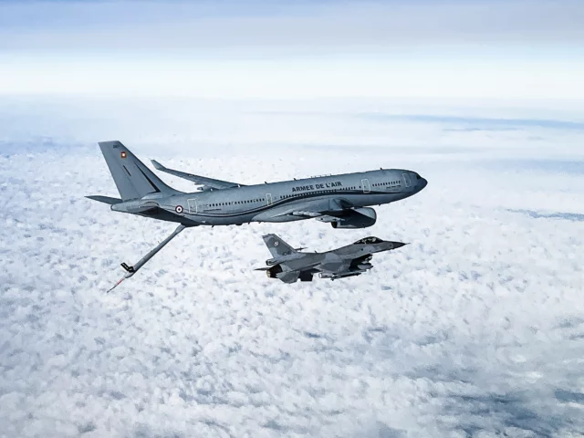 Avión cisterna francés A330 reabasteció a cazas F-16 polacos