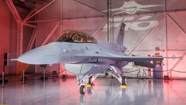 Lockheed Martin entrega el primer F-16 Block 70 a Bulgaria