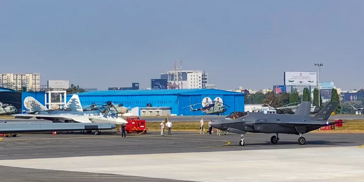 El Su-57 ruso y el F-35 estadounidense se exhiben juntos en India