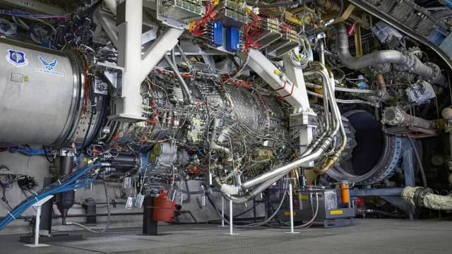 USAF aumentó contratos para  motores NGAP, GE y Pratt & Whitney