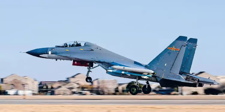 El Su-30MK2 chino se retira del PLAN para unirse a la PLAAF