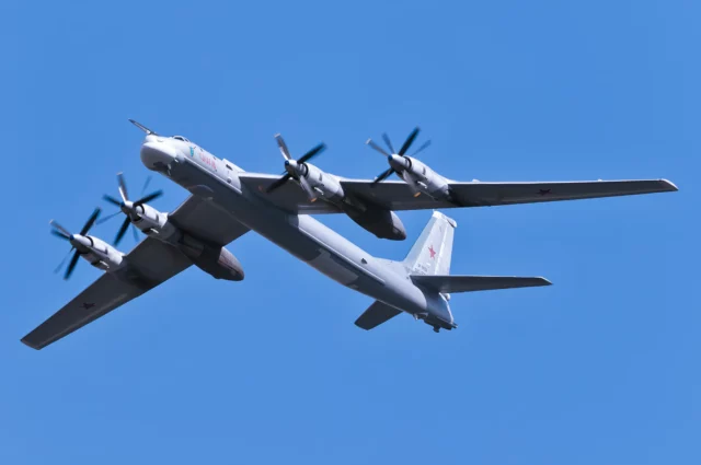 El Tu-95MS ruso se convierte en chatarra voladora