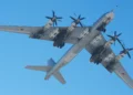 Rusia envía portamisiles Tu-95MS en misión sobre mares del norte