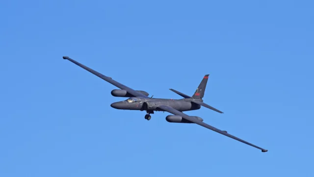 Aviones RC-135, U-2 y P-8 de EE. UU. rastrean cárteles mexicanos