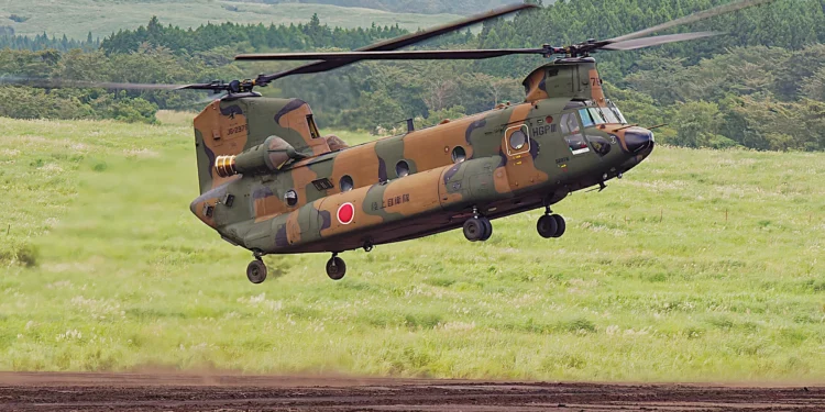 Japón adquiere 17 helicópteros CH-47JA Block II Chinook