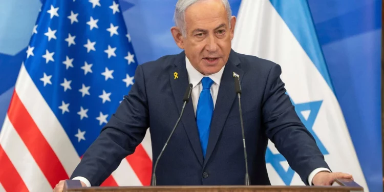 El primer ministro, Benjamin Netanyahu, habla durante una conferencia de prensa conjunta con el secretario de Estado de Estados Unidos, Marco Rubio (no aparece en la imagen), en la oficina del primer ministro en Jerusalén, el 16 de febrero de 2025. (Foto AP/Ohad Zwigenberg, Pool)