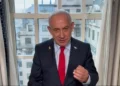 El primer ministro, Benjamin Netanyahu, ofrece una declaración en video desde su hotel en Washington DC, el 6 de febrero de 2025. (Captura de pantalla/GPO)