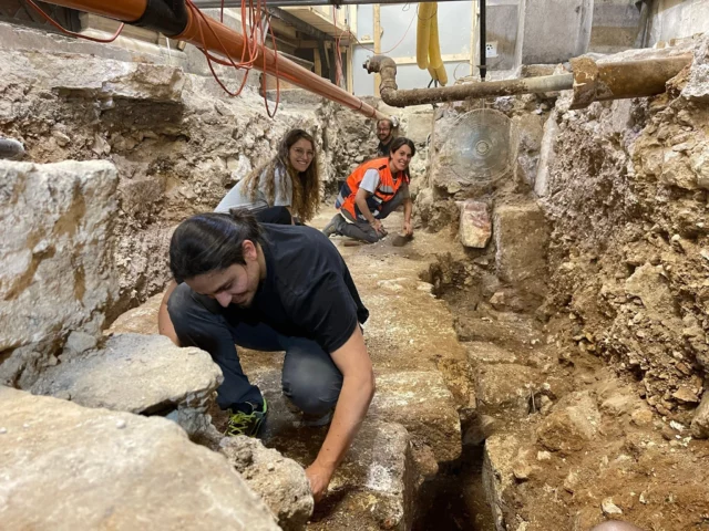 Descubren rastros de un antiguo huerto bajo la Iglesia del Santo Sepulcro