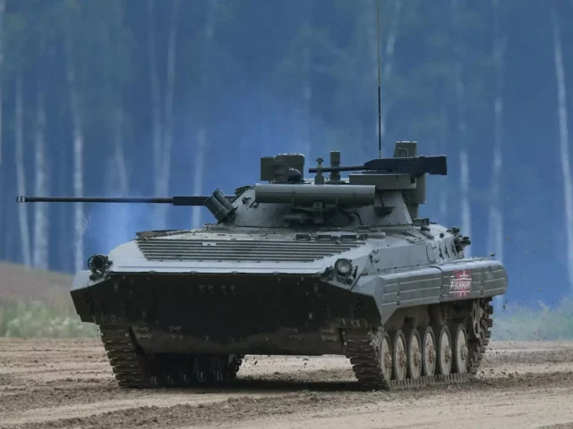 Rusia destaca que el BMP-2M supera en alcance al Bradley
