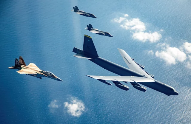 Israel y EE. UU. realizan simulacro aéreo con bombarderos en  mensaje a Irán