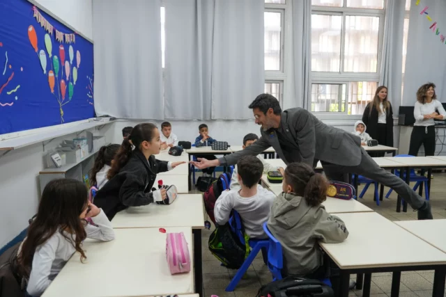 Más del 60% de estudiantes evacuados en la guerra con Hezbolá regresan a clases