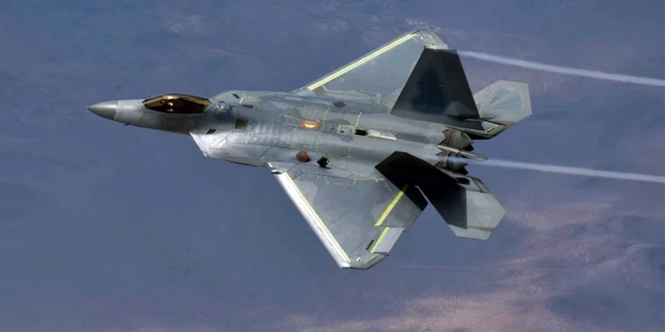 El F-22 Raptor sigue siendo el caza más letal en combate aéreo