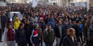 Habitantes de Gaza protestan contra Hamás