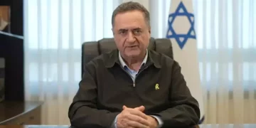 Israel Katz llama a los gazatíes a expulsar a Hamás
