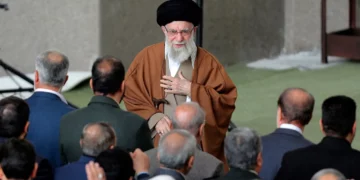 Irán amenaza con represalias si EE. UU. ataca: “Recibirán un fuerte golpe”